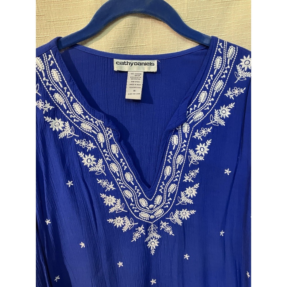 Cathy Daniels Floral Embroidery  Boho Tunic Blouse Sz 1X Blue V-Neck 3/4 Sleeve